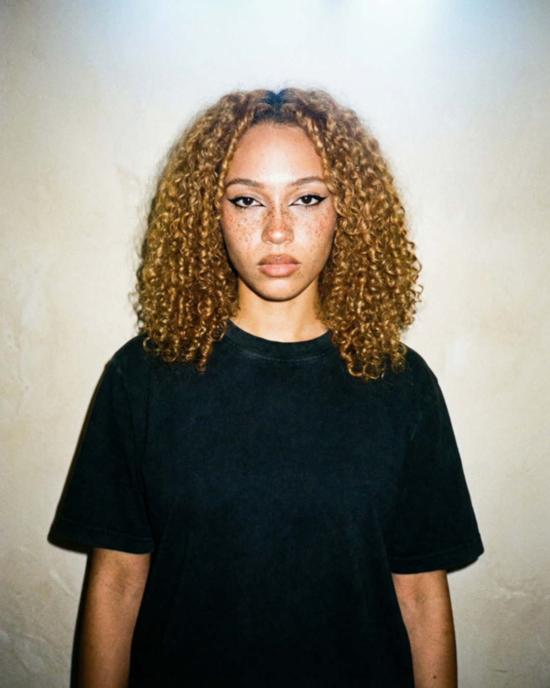THE REGULAR T-SHIRT DEEP BLACK