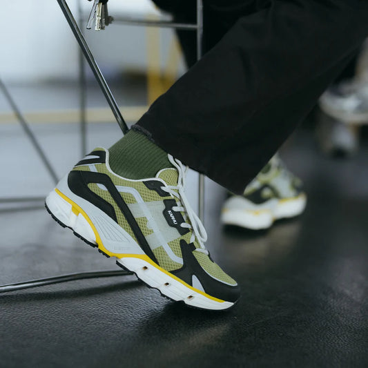 KARHU Super Fulcrum JET BLACK / EPSOM