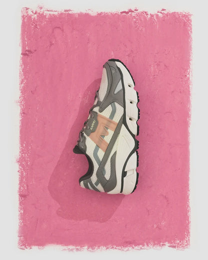 KARHU SUPER FULCRUM GRAY FLANNEL / ADOBE ROSE Sneaker