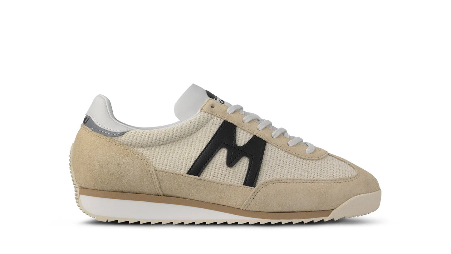 KARHU Mestari 76 Boulder / Jet Black