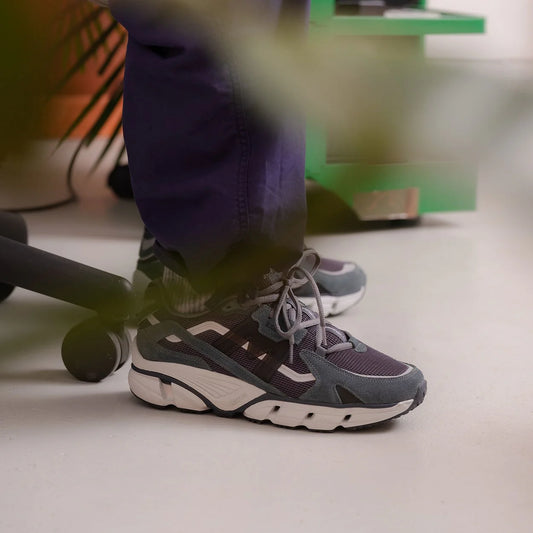 KARHU Super Fulcrum India Ink / Black