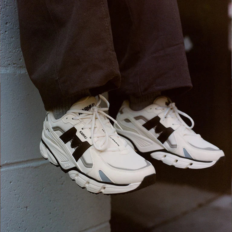 KARHU SUPER FULCRUM VANILLA ICE / BLACK Sneaker
