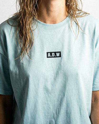 THE OVERSIZED BOXLOGO – LIGHT BLUE