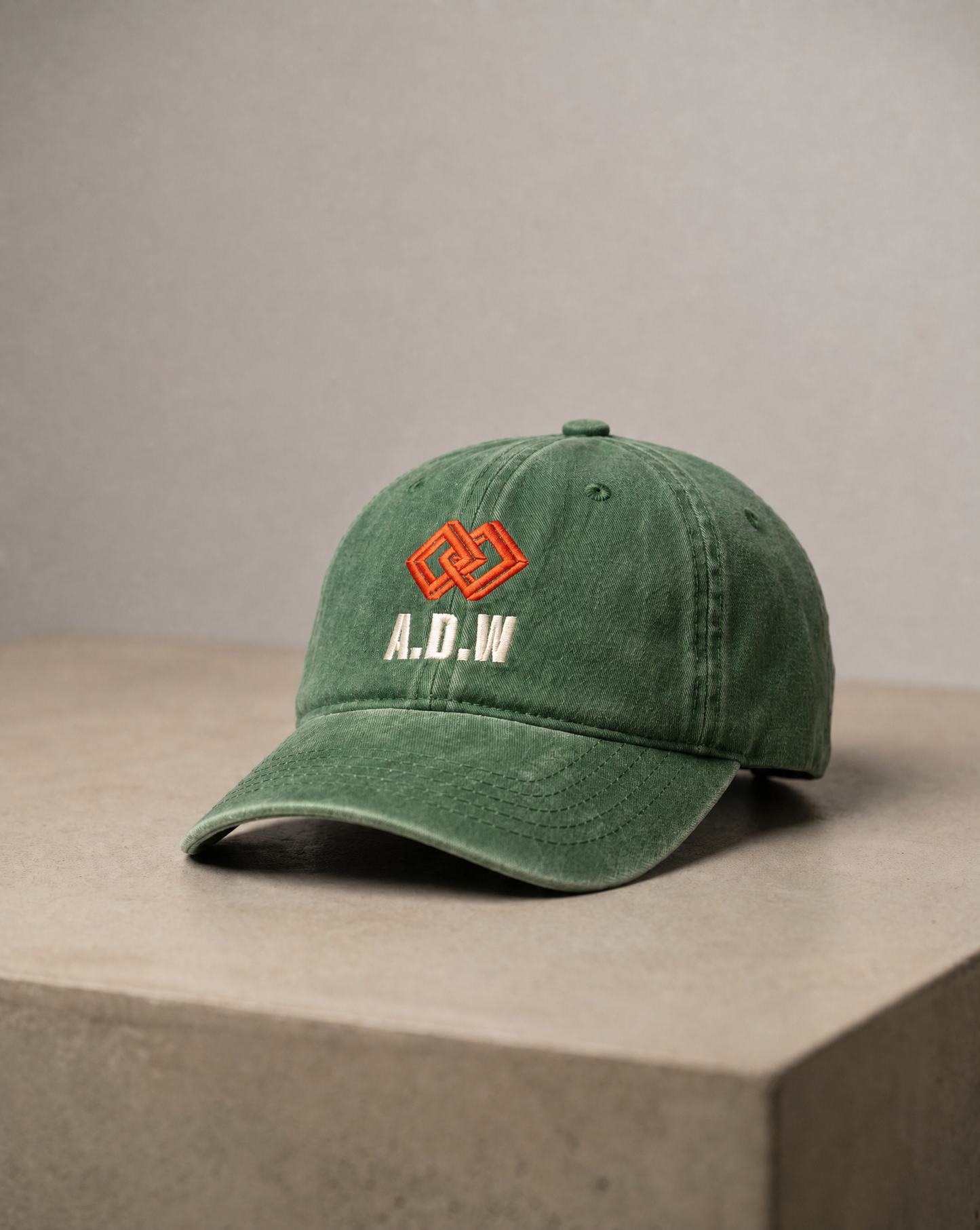 THE BOLD CAP – NEW