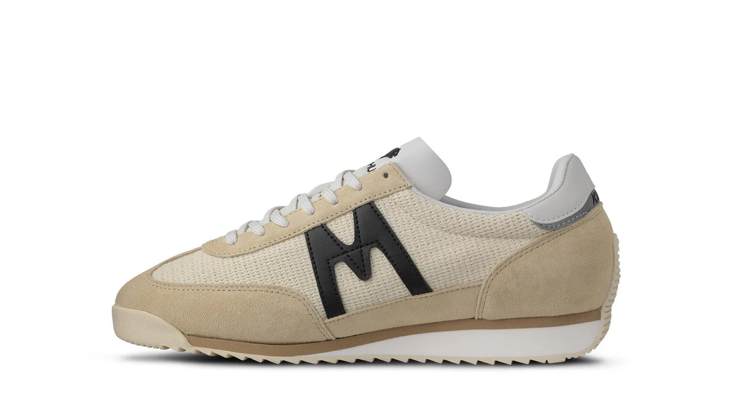 KARHU Mestari 76 Boulder / Jet Black