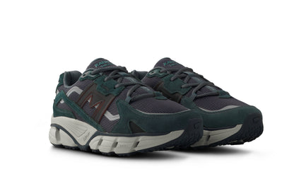 KARHU Super Fulcrum India Ink / Black