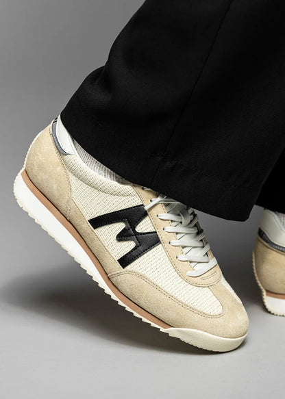 KARHU Mestari 76 Boulder / Jet Black