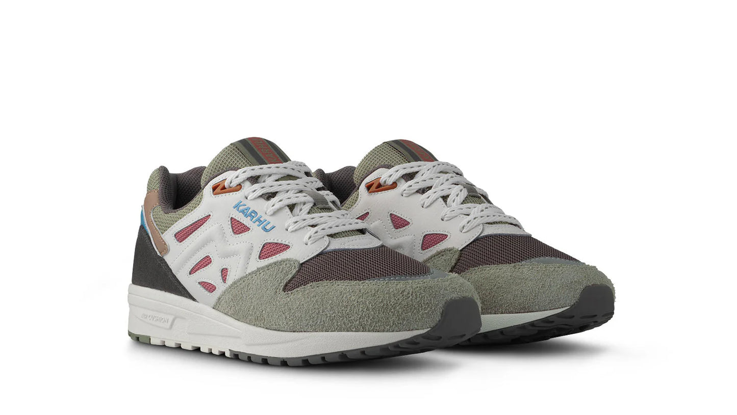 KARHU Legacy 96 Dark Gull Gray / Light Mahogany